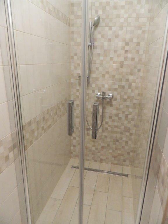 Apartments M&B สเวติยูไร ภายนอก รูปภาพ